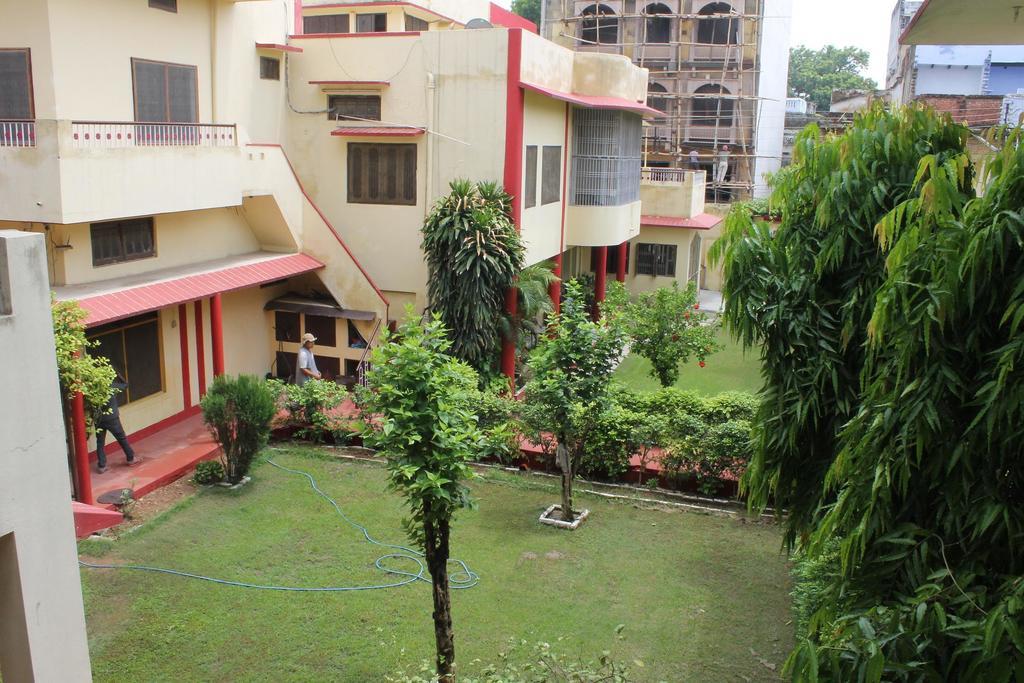 Singh Varanasi
